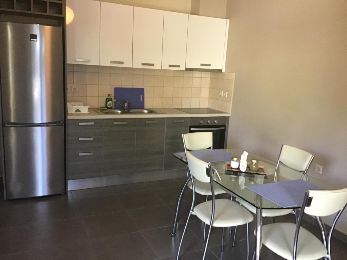 D'Angelos Apartments Каравомилос Екстериор снимка