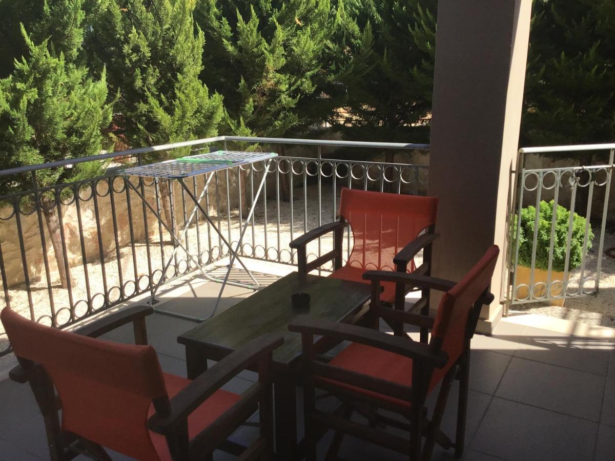 D'Angelos Apartments Каравомилос Екстериор снимка