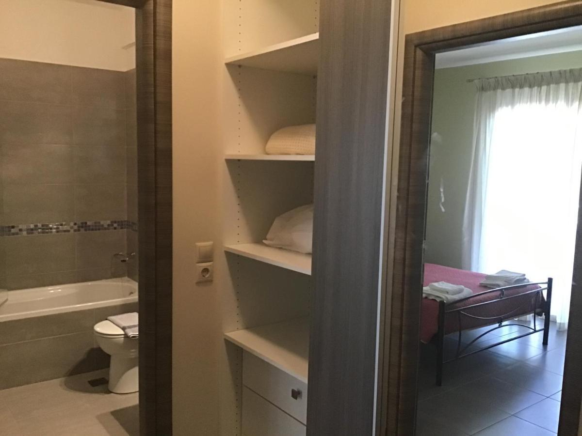 D'Angelos Apartments Каравомилос Екстериор снимка