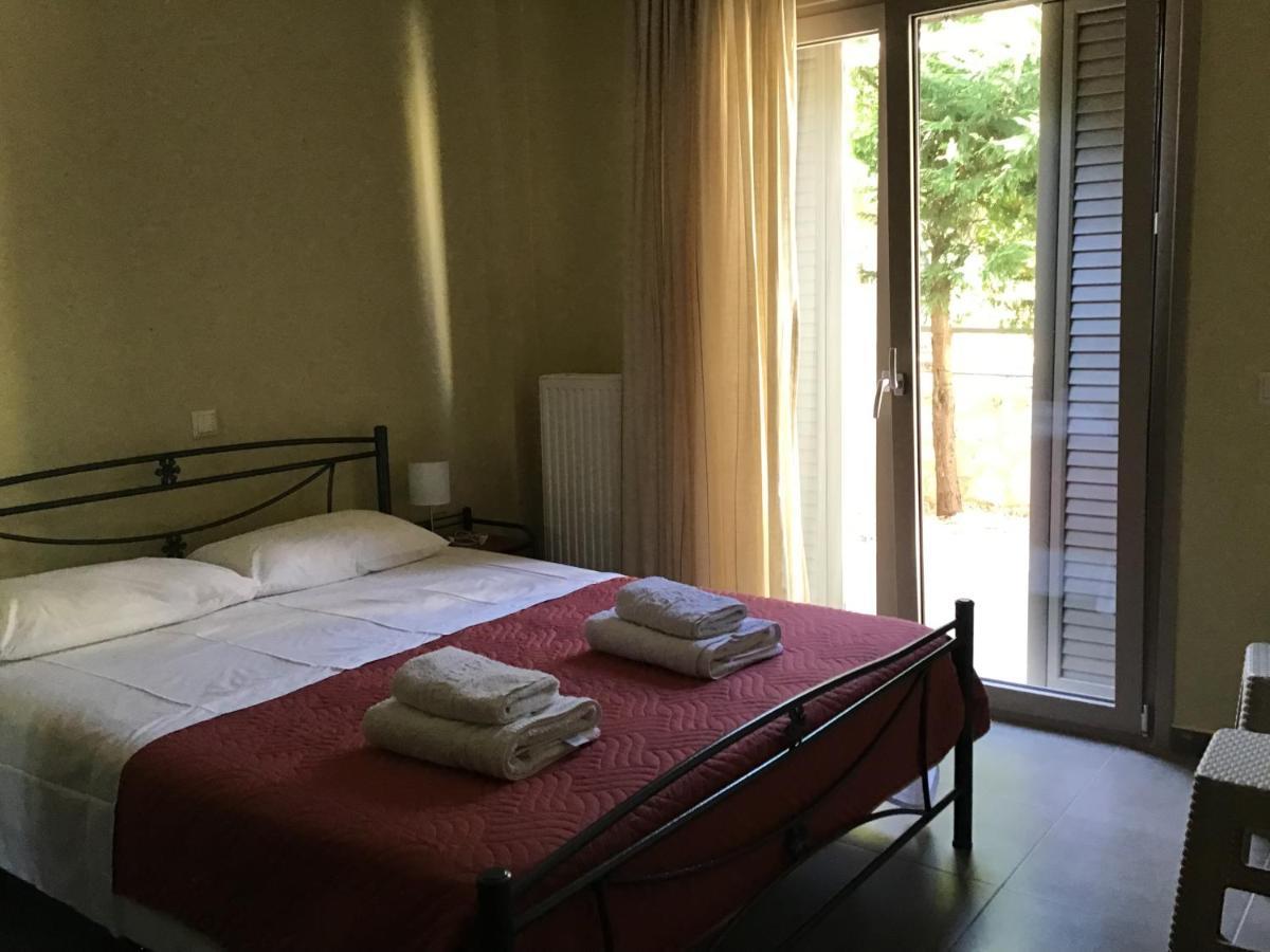 D'Angelos Apartments Каравомилос Екстериор снимка