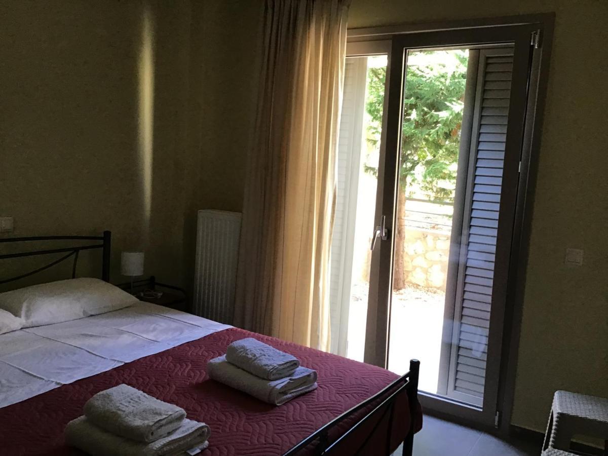 D'Angelos Apartments Каравомилос Екстериор снимка