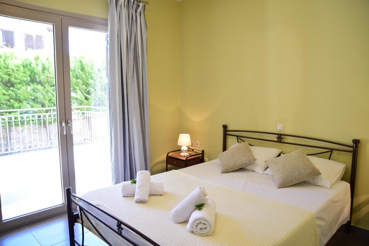 D'Angelos Apartments Каравомилос Екстериор снимка