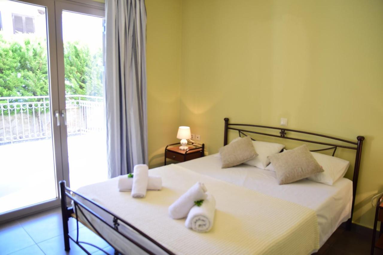 D'Angelos Apartments Каравомилос Екстериор снимка