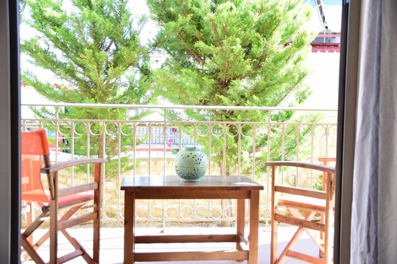 D'Angelos Apartments Каравомилос Екстериор снимка