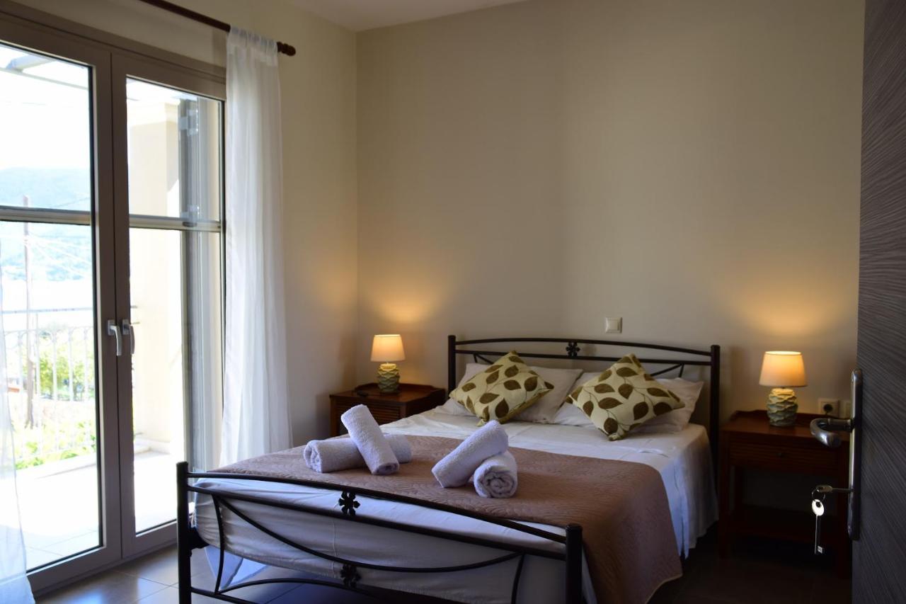 D'Angelos Apartments Каравомилос Екстериор снимка