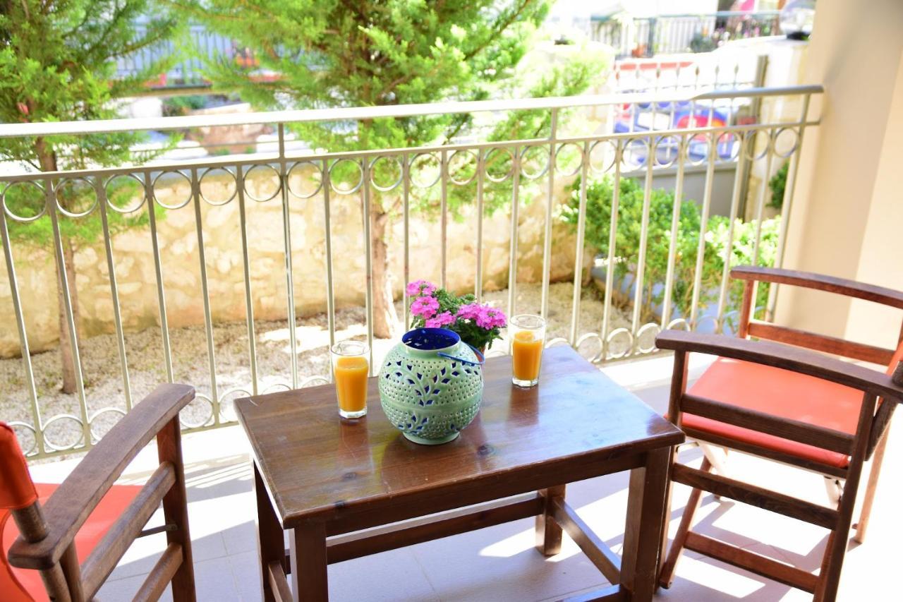 D'Angelos Apartments Каравомилос Екстериор снимка