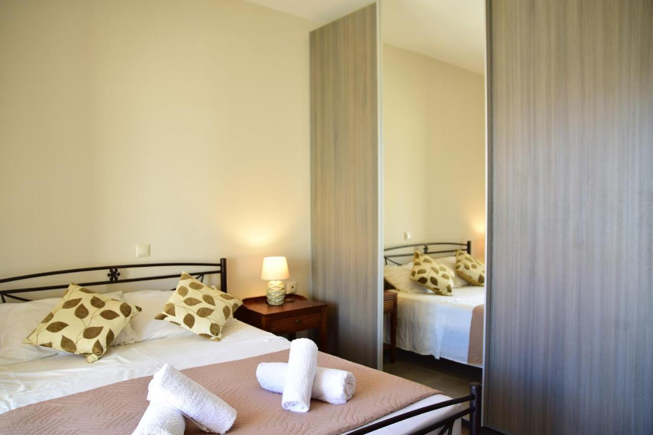 D'Angelos Apartments Каравомилос Екстериор снимка