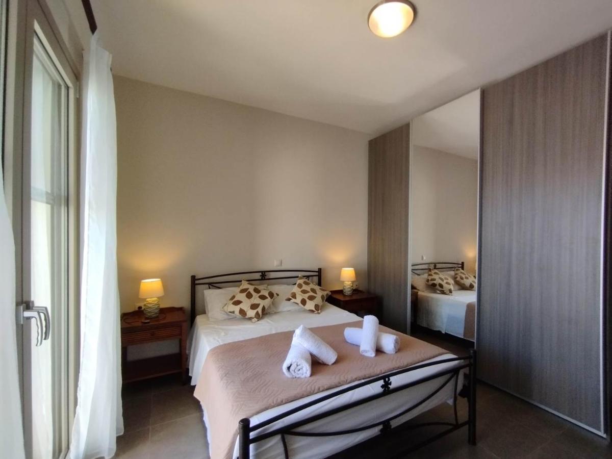 D'Angelos Apartments Каравомилос Екстериор снимка