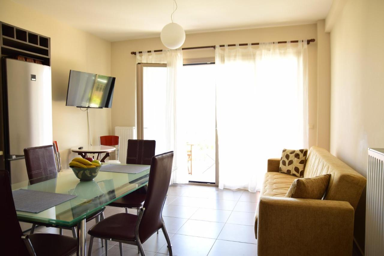 D'Angelos Apartments Каравомилос Екстериор снимка